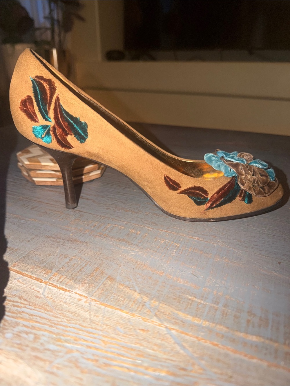 BCBGMaxAzria Brown and Turquoise Floral Velvet Pumps - Picture 7 of 9